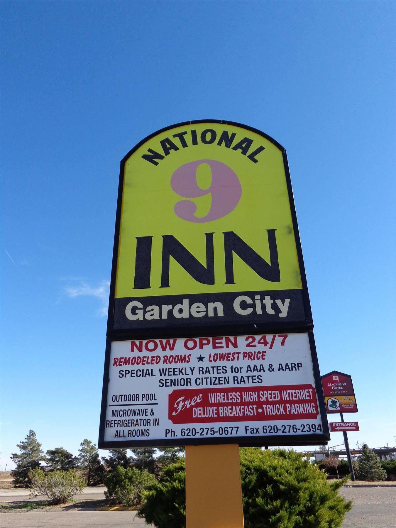 National 9 Inn Garden City Exteriér fotografie